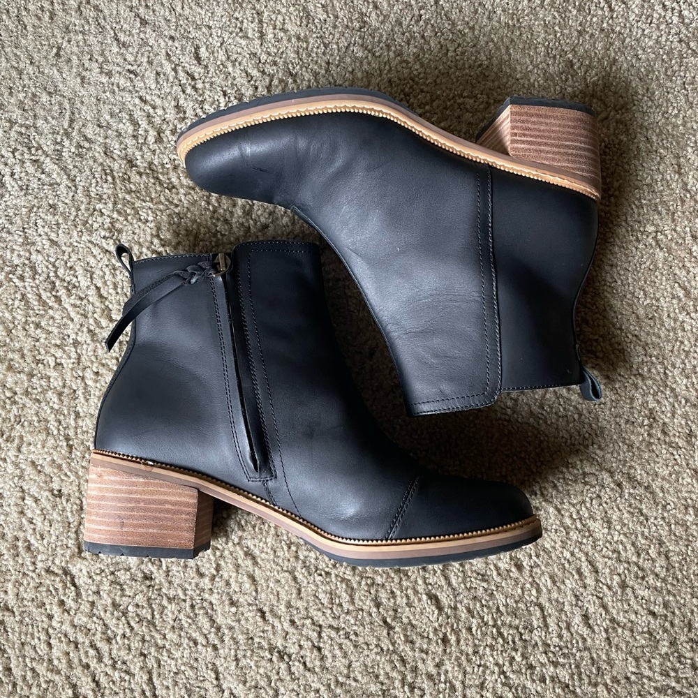 Marina Black Leather Heeled Boot